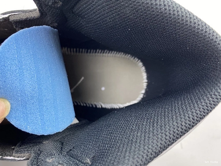 555088-010 White (2014) 1 Black Retro  Jordan 0208